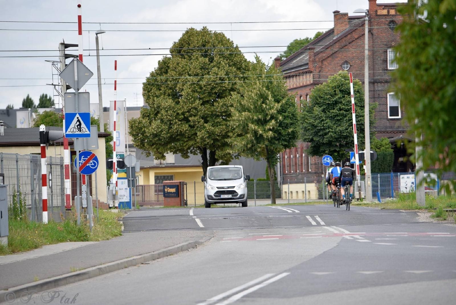 Zdjęcie w galerii na portalu naszraciborz.pl: Rajdy dla frajdy zawitały do Raciborza [FOTO i WIDEO] wiadomości z regionu