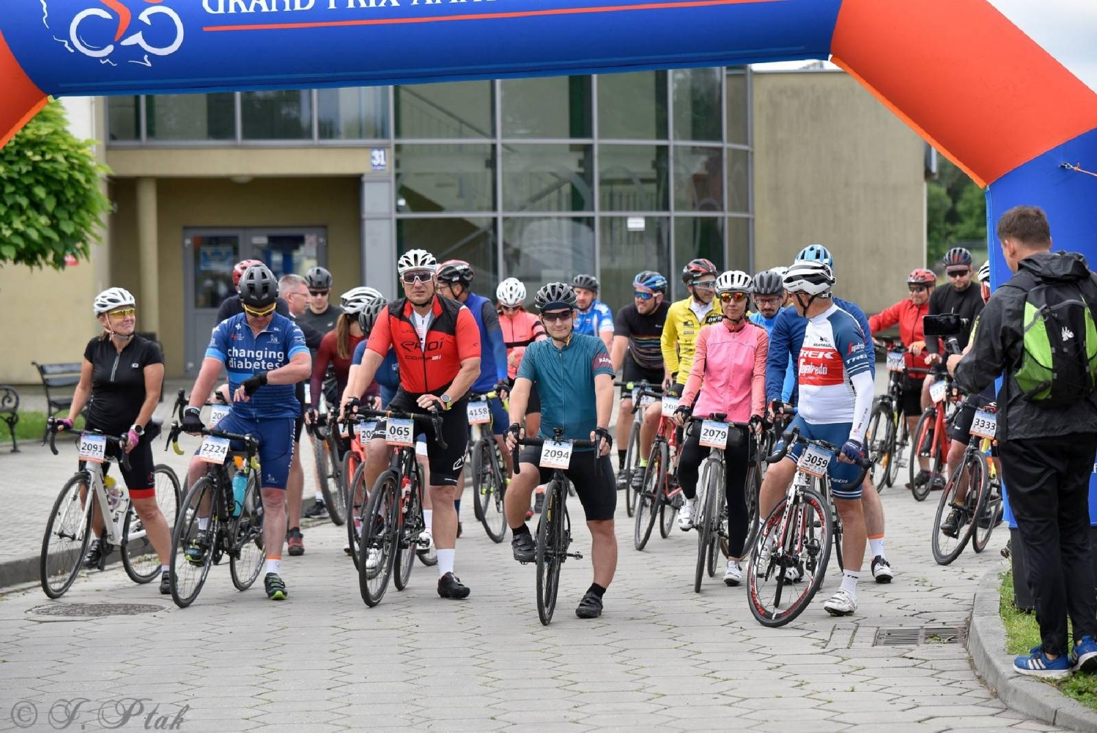 Zdjęcie w galerii na portalu naszraciborz.pl: Rajdy dla frajdy zawitały do Raciborza [FOTO i WIDEO] wiadomości z regionu