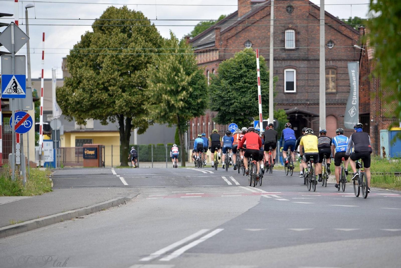 Zdjęcie w galerii na portalu naszraciborz.pl: Rajdy dla frajdy zawitały do Raciborza [FOTO i WIDEO] wiadomości z regionu