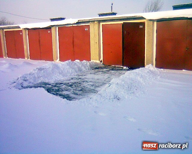 Zdjęcie w galerii na portalu naszraciborz.pl: Nad Koleją tonie w śniegu wiadomości z regionu