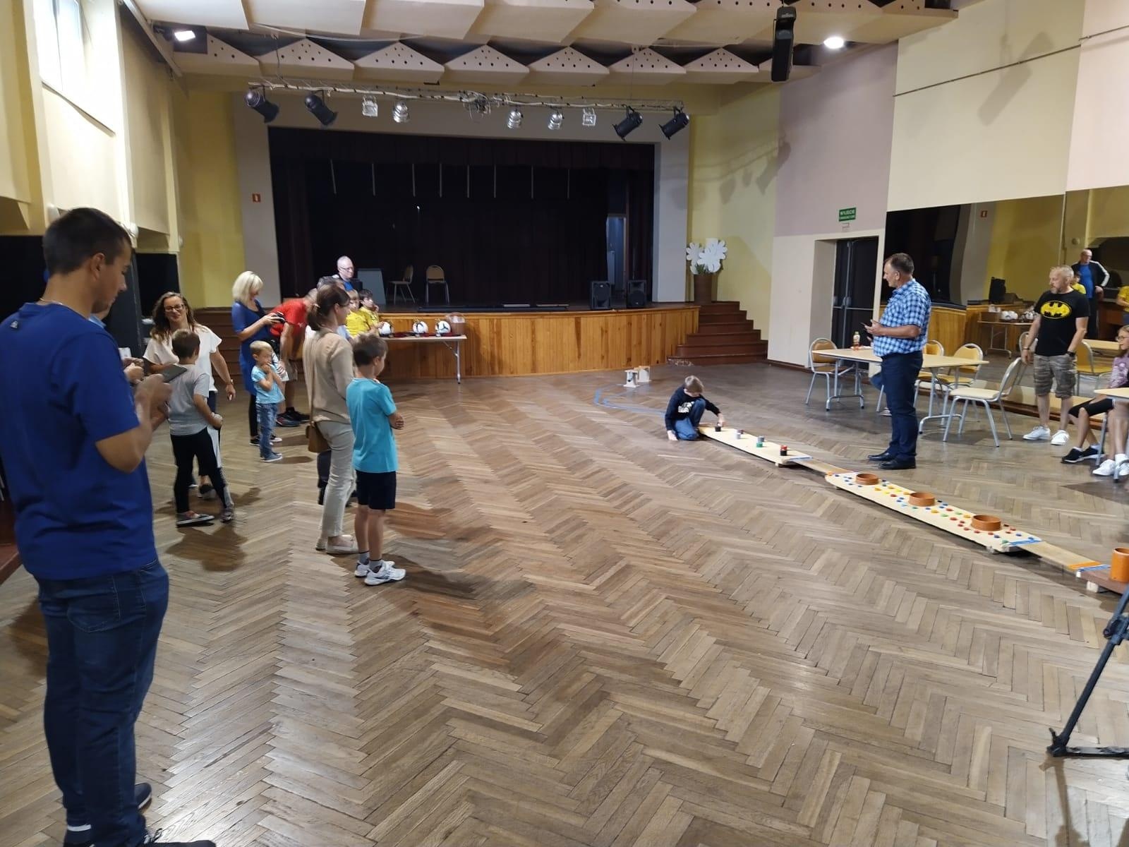 Zdjęcie w galerii na portalu naszraciborz.pl: W Krzanowicach odbyła się KAPSLOMANIA. Nagrodzono najładniejsze ogródki wiadomości z regionu