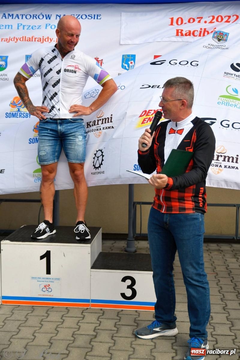 Zdjęcie w galerii na portalu naszraciborz.pl: Grand Prix Amatorów na Szosie - dekoracja po wyścigach w Raciborzu wiadomości z regionu