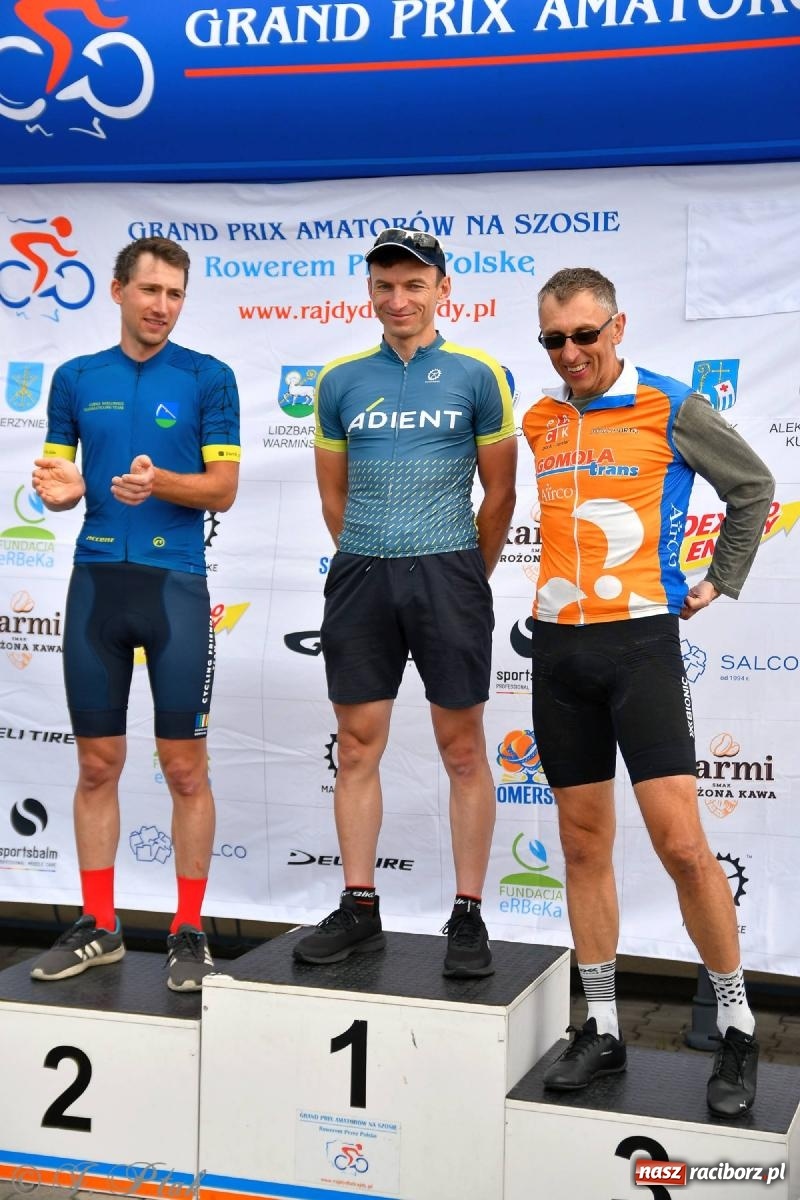 Zdjęcie w galerii na portalu naszraciborz.pl: Grand Prix Amatorów na Szosie - dekoracja po wyścigach w Raciborzu wiadomości z regionu