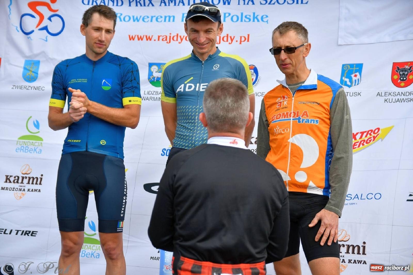 Zdjęcie w galerii na portalu naszraciborz.pl: Grand Prix Amatorów na Szosie - dekoracja po wyścigach w Raciborzu wiadomości z regionu