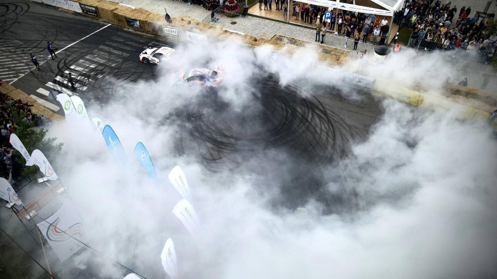 Zdjęcie w galerii na portalu naszraciborz.pl: Kietrz jak Goodwood. Miasteczko pełne driftu [FOTO LOTNICZE] wiadomości z regionu