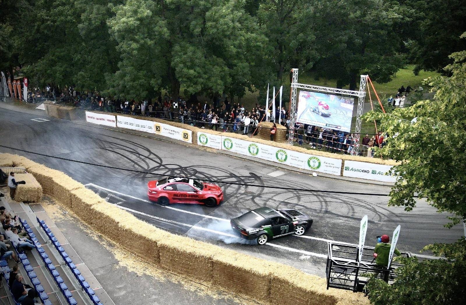 Zdjęcie w galerii na portalu naszraciborz.pl: Kietrz jak Goodwood. Miasteczko pełne driftu [FOTO LOTNICZE] wiadomości z regionu