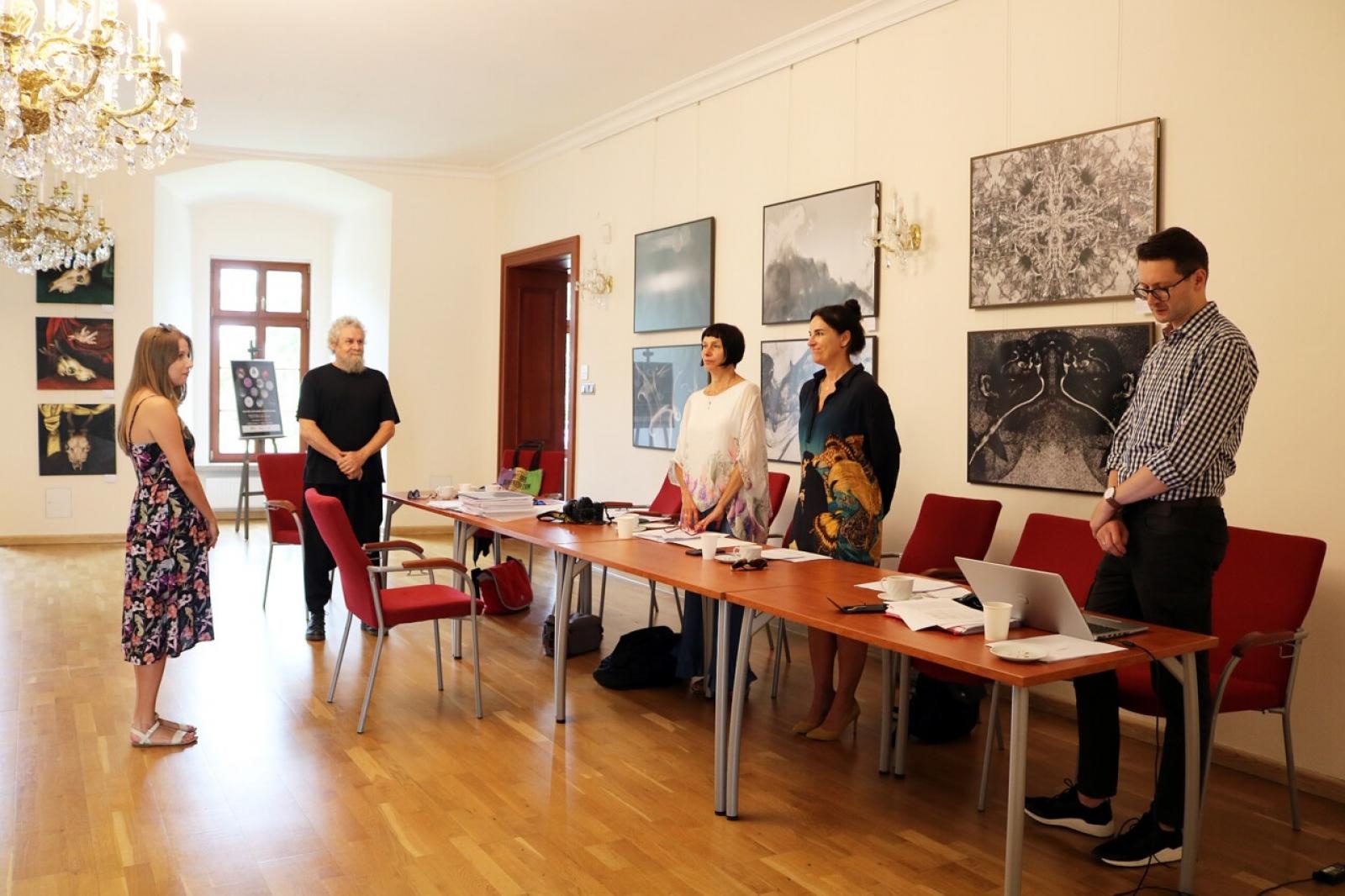 Zdjęcie w galerii na portalu naszraciborz.pl: DYPLOMY 2022 - studenckie obrony na zamku wiadomości z regionu