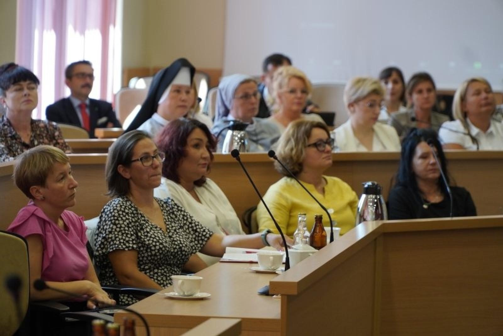 Zdjęcie w galerii na portalu naszraciborz.pl: O strategii rozwoju usług społecznych w raciborskim magistracie wiadomości z regionu