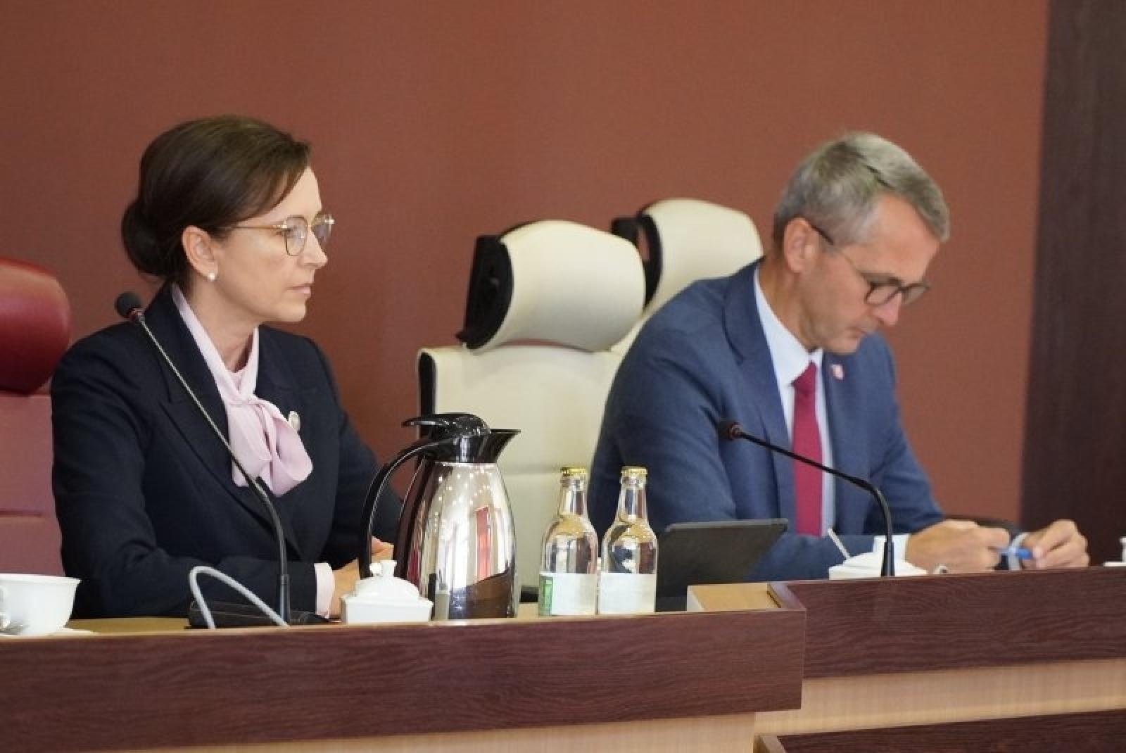 Zdjęcie w galerii na portalu naszraciborz.pl: O strategii rozwoju usług społecznych w raciborskim magistracie wiadomości z regionu