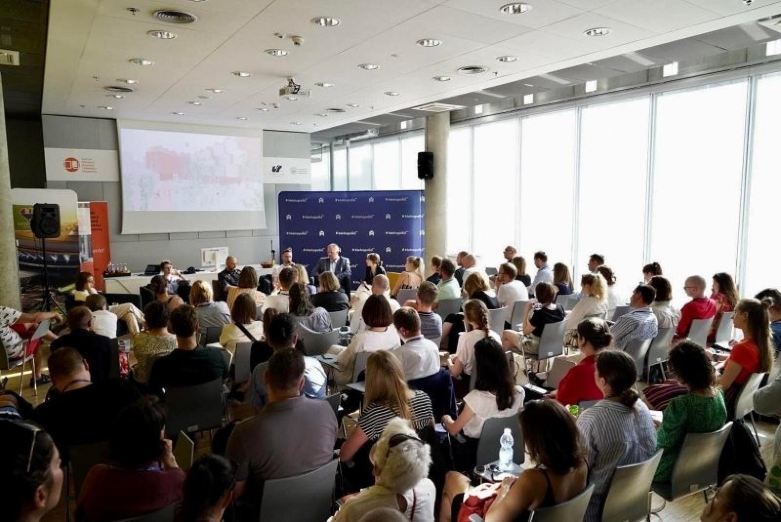 Zdjęcie w galerii na portalu naszraciborz.pl: Wiceprezydent D. Wacławczyk na World Urban Forum 11 wiadomości z regionu