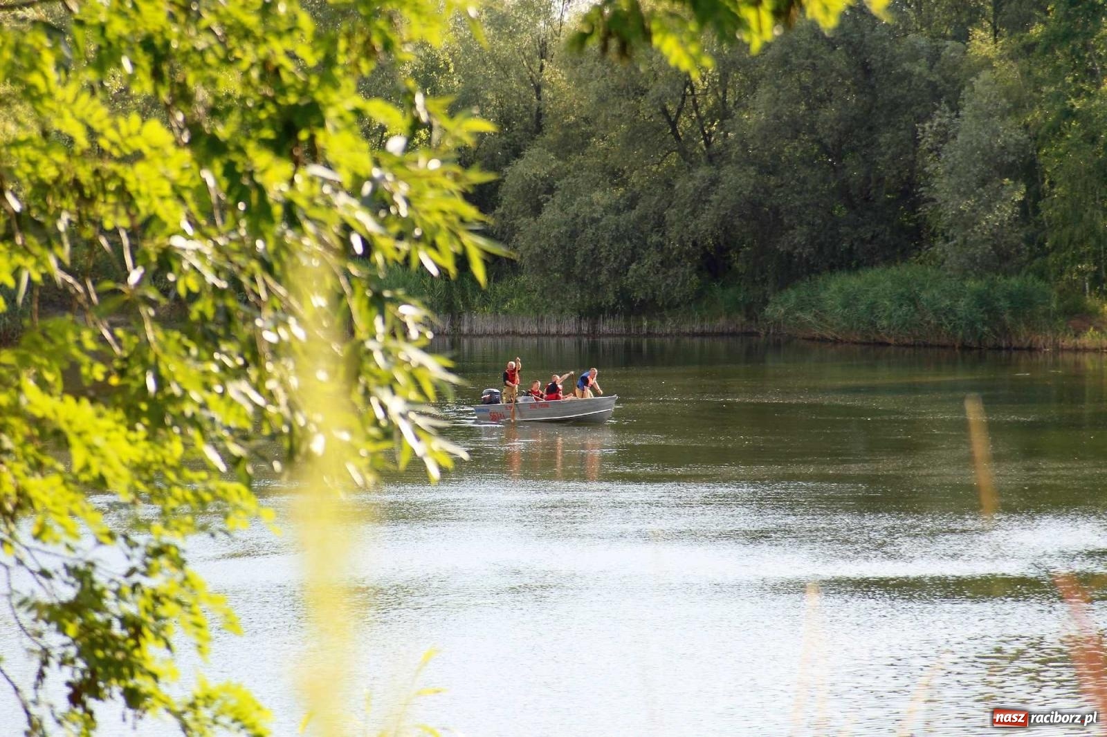 Zdjęcie w galerii na portalu naszraciborz.pl: Czwarta ofiara żwirowni w tym roku. Strażacy szukają ciała 39-latka [FOTO] wiadomości z regionu