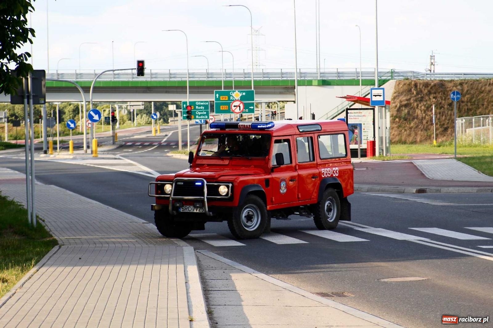 Zdjęcie w galerii na portalu naszraciborz.pl: Czwarta ofiara żwirowni w tym roku. Strażacy szukają ciała 39-latka [FOTO] wiadomości z regionu