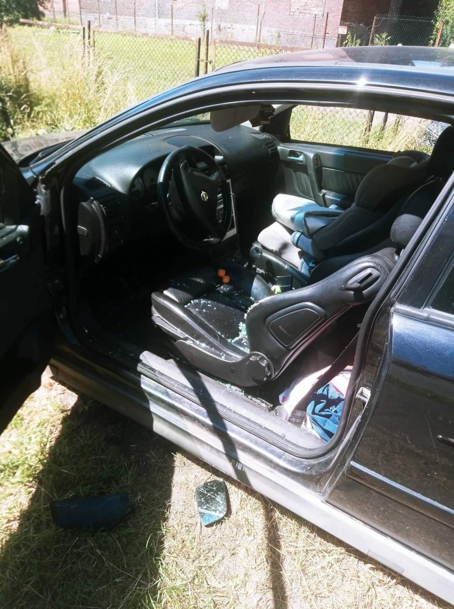 Zdjęcie w galerii na portalu naszraciborz.pl: Mitsubishi i opel rozbite na skrzyżowaniu przy więzieniu wiadomości z regionu