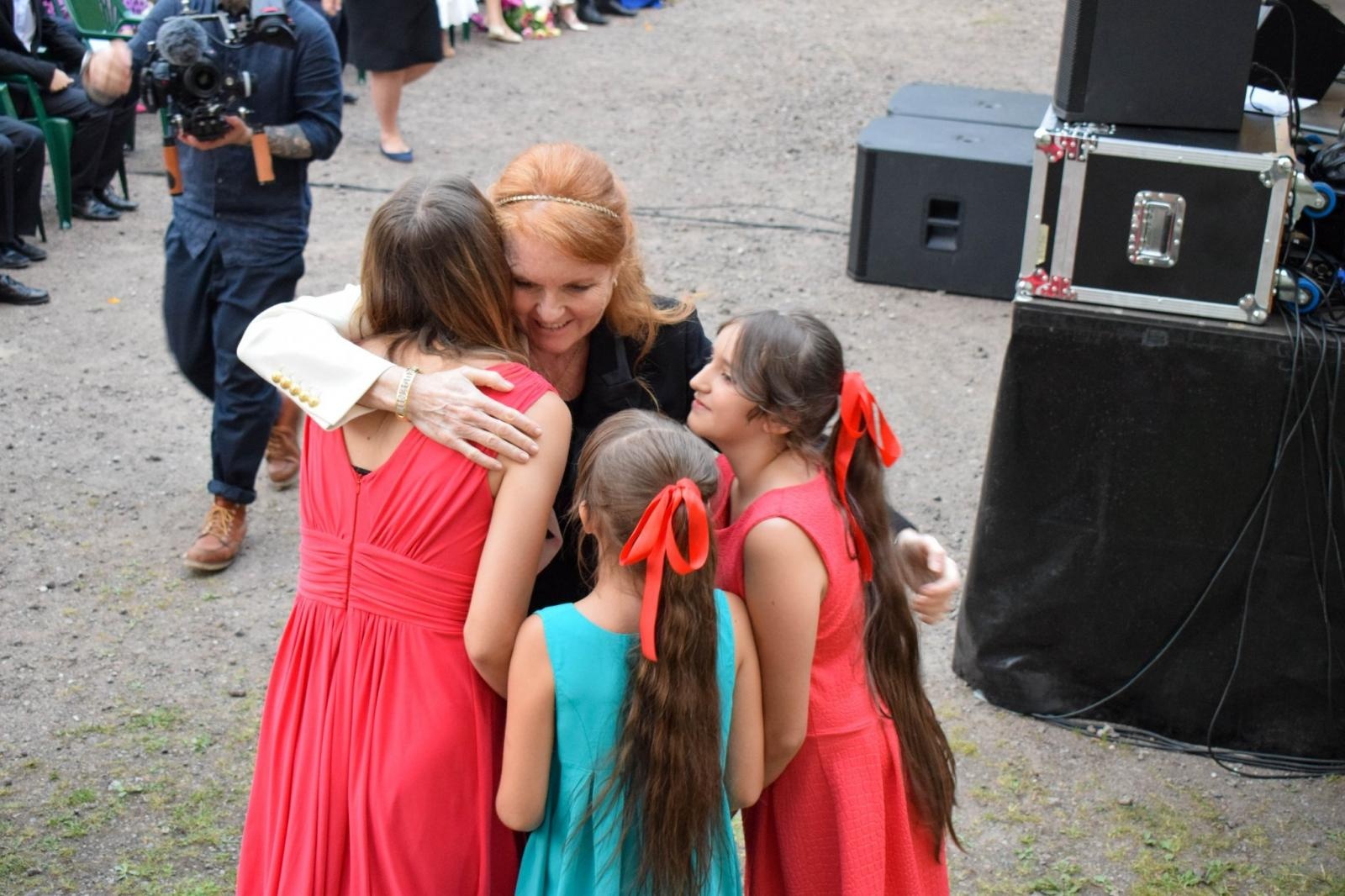 Zdjęcie w galerii na portalu naszraciborz.pl: Fergie pokochała Rudy. Księżna Yorku na herbatce w starym opactwie wiadomości z regionu