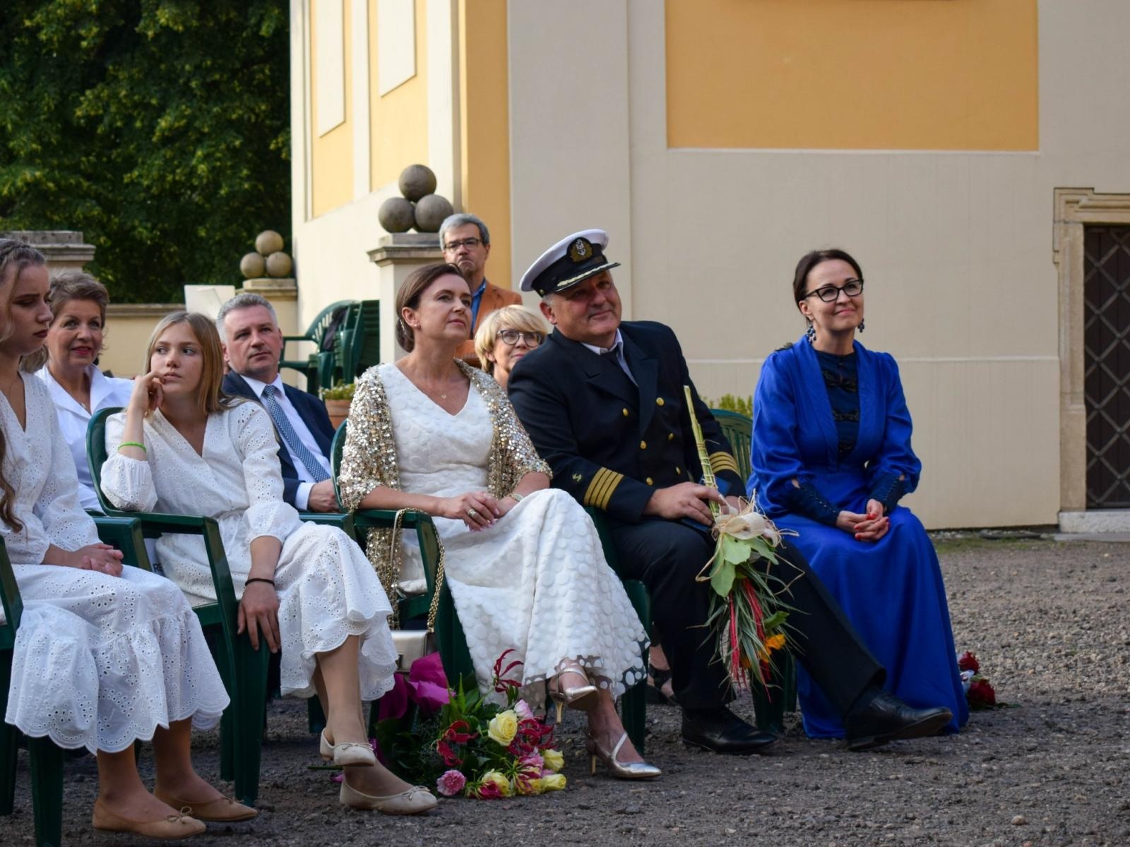 Zdjęcie w galerii na portalu naszraciborz.pl: Fergie pokochała Rudy. Księżna Yorku na herbatce w starym opactwie wiadomości z regionu