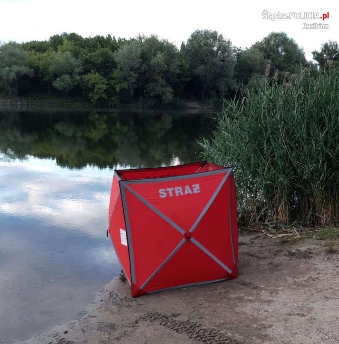 Zdjęcie w galerii na portalu naszraciborz.pl: Akcja na żwirowni zakończona. Wyłowiono ciało topielca wiadomości z regionu