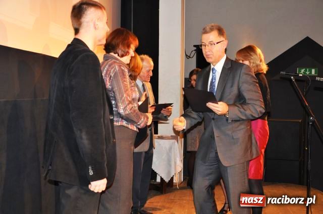 Zdjęcie w galerii na portalu naszraciborz.pl: Wolontariusze Roku 2010 wiadomości z regionu