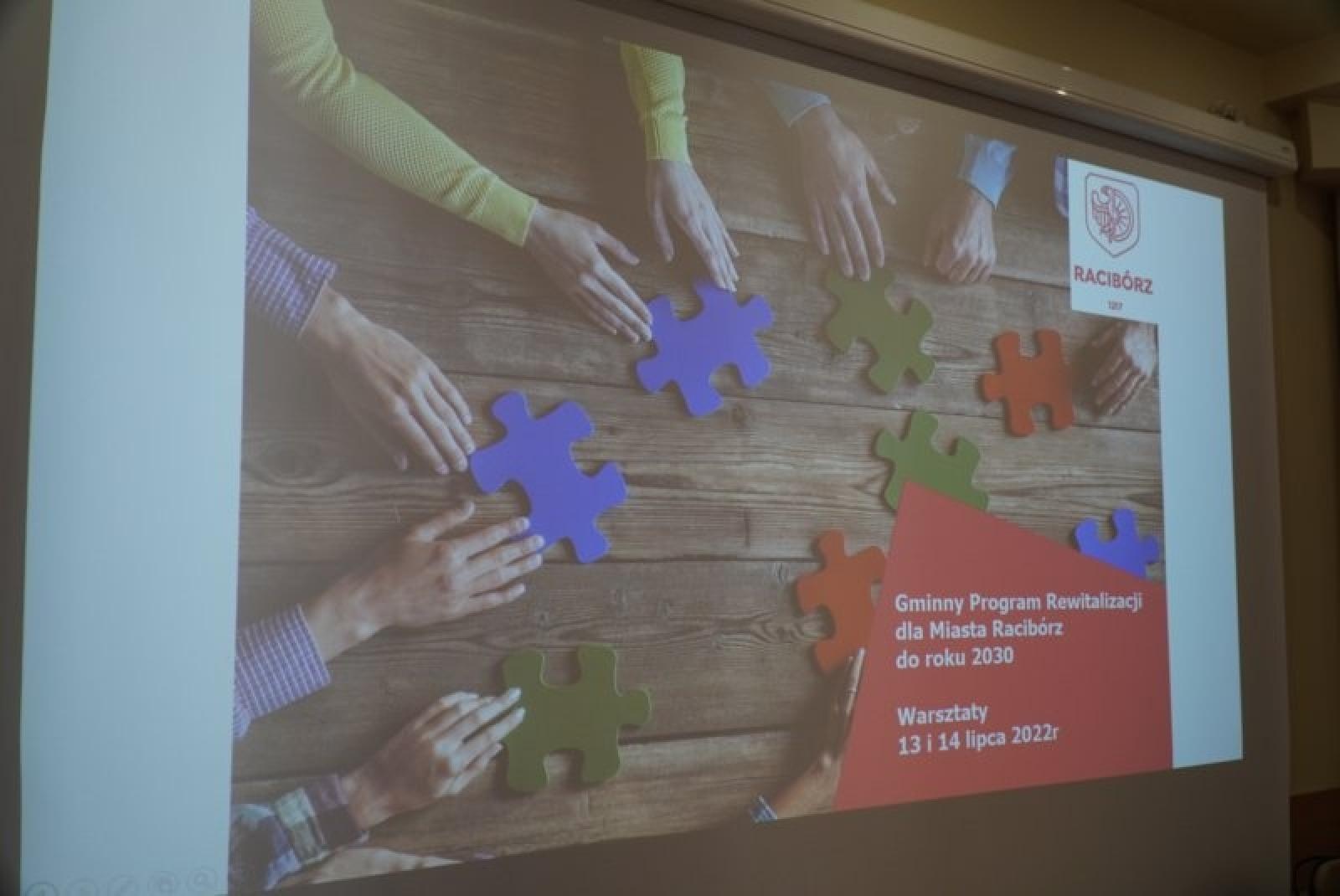 Zdjęcie w galerii na portalu naszraciborz.pl: Urzędnicy tworzą dokument na lata. Możesz mieć w tym udział wiadomości z regionu