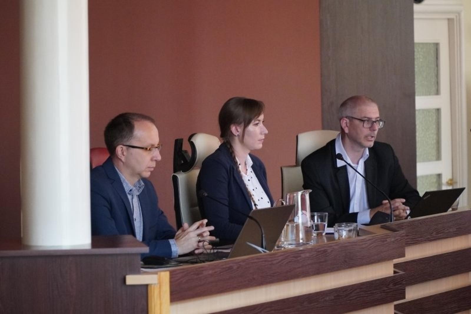 Zdjęcie w galerii na portalu naszraciborz.pl: Urzędnicy tworzą dokument na lata. Możesz mieć w tym udział wiadomości z regionu