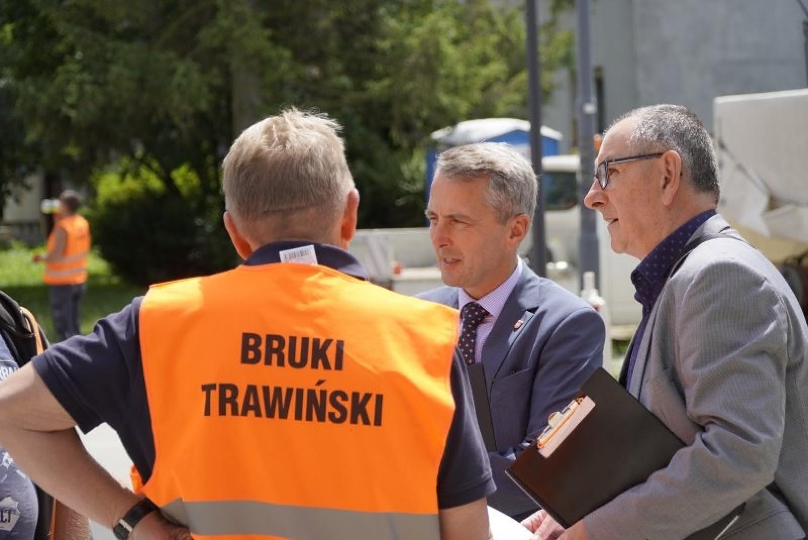 Zdjęcie w galerii na portalu naszraciborz.pl: Prace przy Słowackiego-Ogrodowej-Karola Miarki finiszują wiadomości z regionu