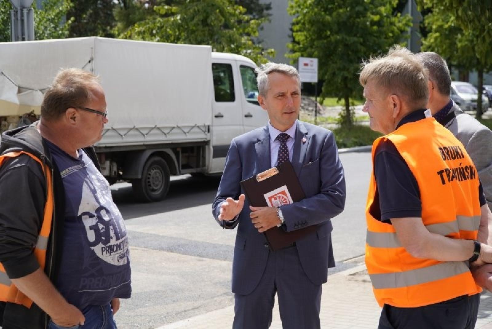 Zdjęcie w galerii na portalu naszraciborz.pl: Prace przy Słowackiego-Ogrodowej-Karola Miarki finiszują wiadomości z regionu
