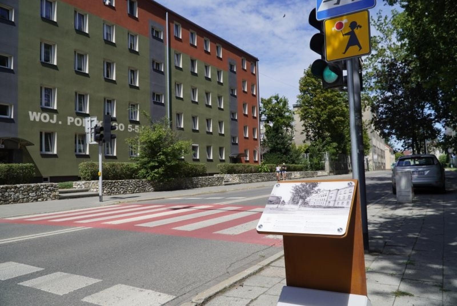 Zdjęcie w galerii na portalu naszraciborz.pl: Racibórz Retro: więcej tablic odkrywa przeszłość miasta wiadomości z regionu