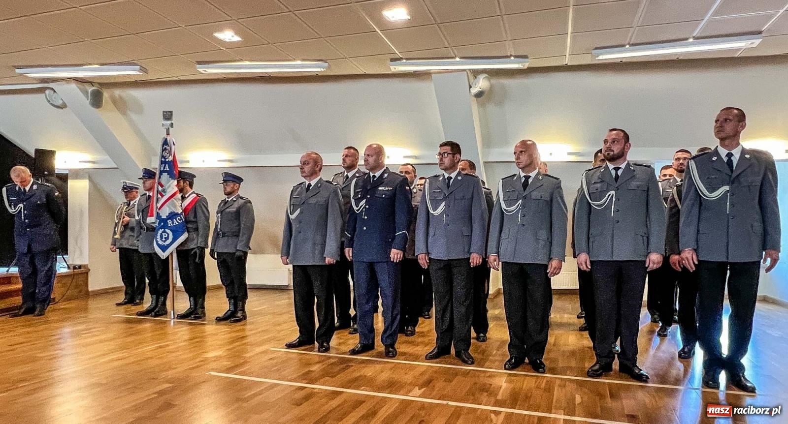 Zdjęcie w galerii na portalu naszraciborz.pl: Święto Policji w raciborskim garnizonie. Na zamku wręczono mianowania na wyższe stopnie wiadomości z regionu