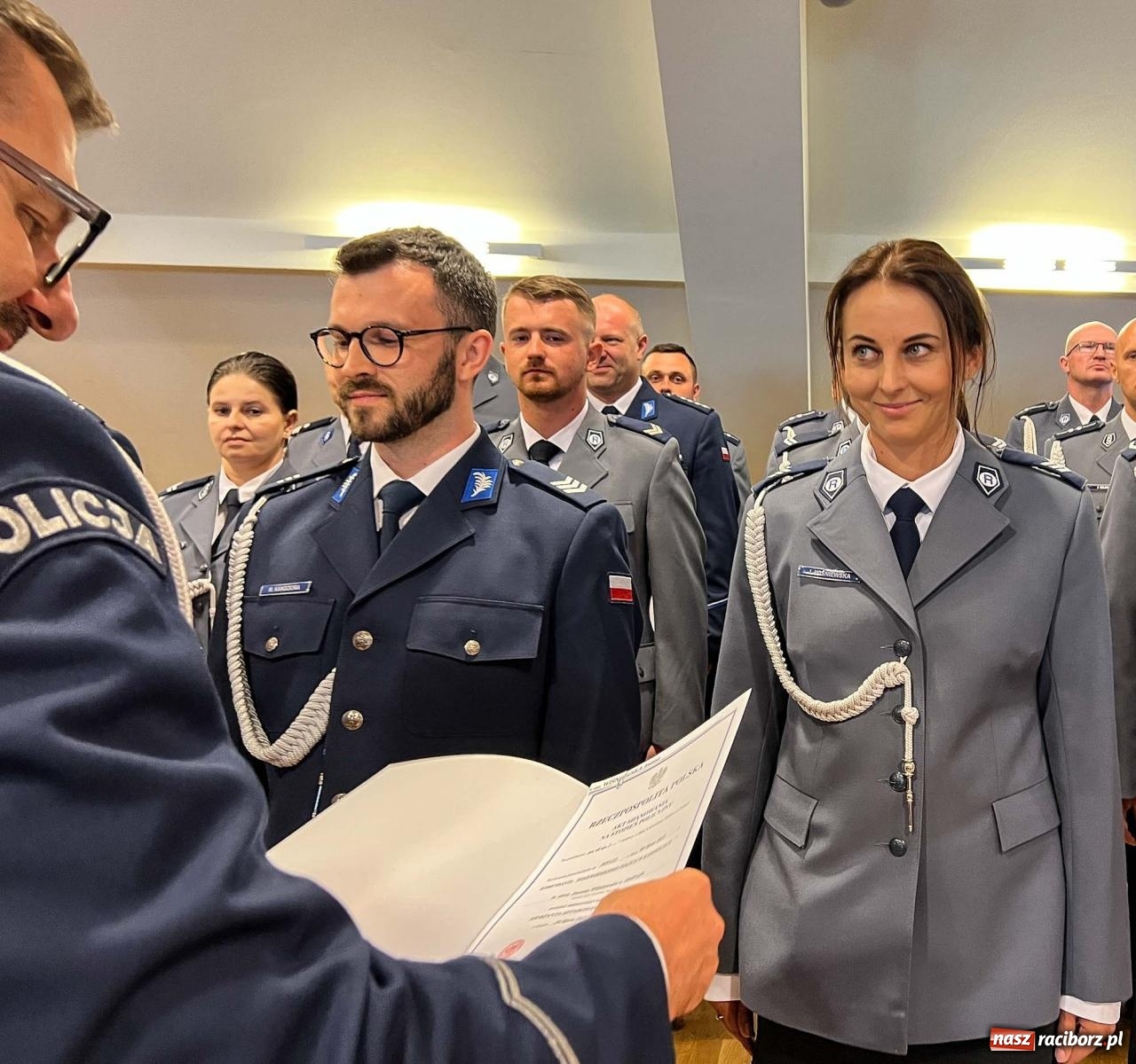 Zdjęcie w galerii na portalu naszraciborz.pl: Święto Policji w raciborskim garnizonie. Na zamku wręczono mianowania na wyższe stopnie wiadomości z regionu