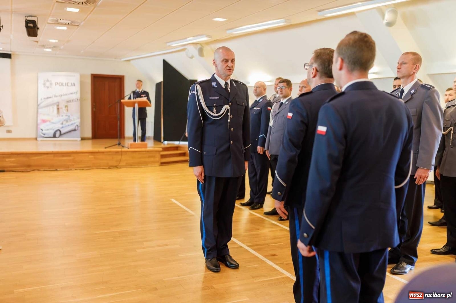 Zdjęcie w galerii na portalu naszraciborz.pl: Święto Policji w raciborskim garnizonie. Na zamku wręczono mianowania na wyższe stopnie wiadomości z regionu