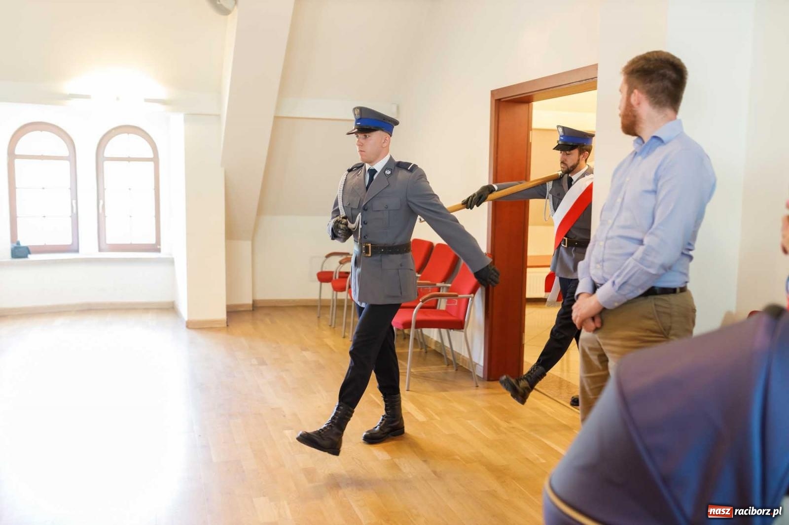 Zdjęcie w galerii na portalu naszraciborz.pl: Święto Policji w raciborskim garnizonie. Na zamku wręczono mianowania na wyższe stopnie wiadomości z regionu