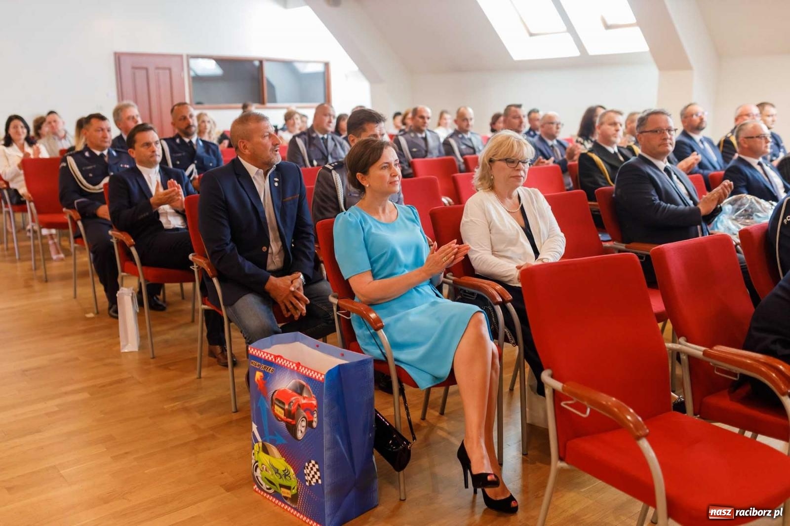 Zdjęcie w galerii na portalu naszraciborz.pl: Święto Policji w raciborskim garnizonie. Na zamku wręczono mianowania na wyższe stopnie wiadomości z regionu