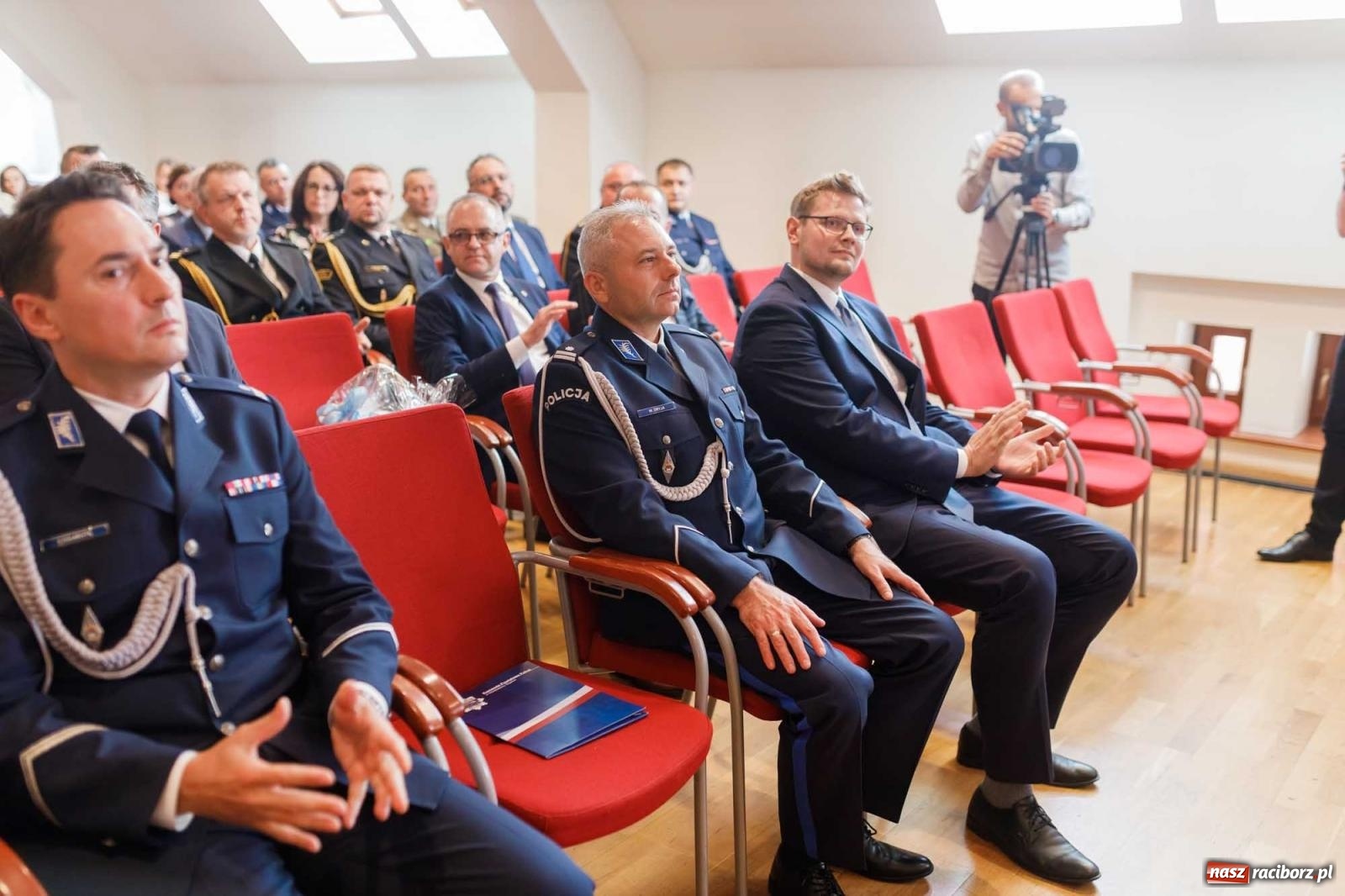 Zdjęcie w galerii na portalu naszraciborz.pl: Święto Policji w raciborskim garnizonie. Na zamku wręczono mianowania na wyższe stopnie wiadomości z regionu