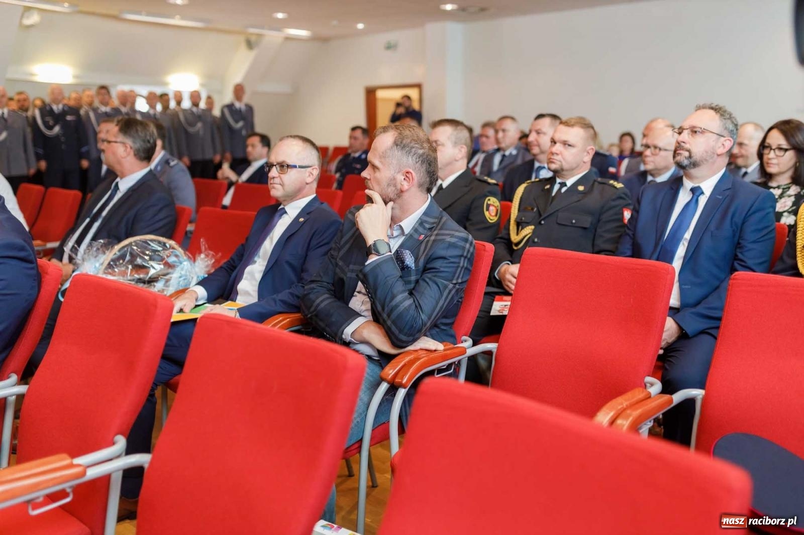 Zdjęcie w galerii na portalu naszraciborz.pl: Święto Policji w raciborskim garnizonie. Na zamku wręczono mianowania na wyższe stopnie wiadomości z regionu