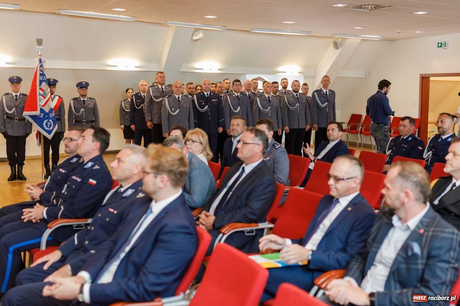 Zdjęcie w galerii na portalu naszraciborz.pl: Święto Policji w raciborskim garnizonie. Na zamku wręczono mianowania na wyższe stopnie wiadomości z regionu