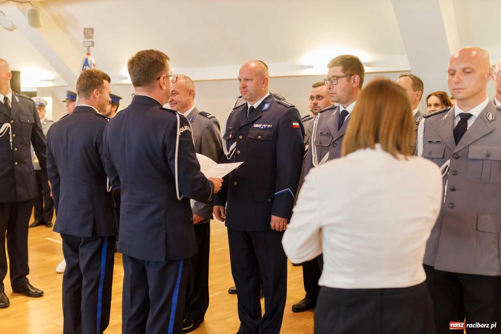 Zdjęcie w galerii na portalu naszraciborz.pl: Święto Policji w raciborskim garnizonie. Na zamku wręczono mianowania na wyższe stopnie wiadomości z regionu