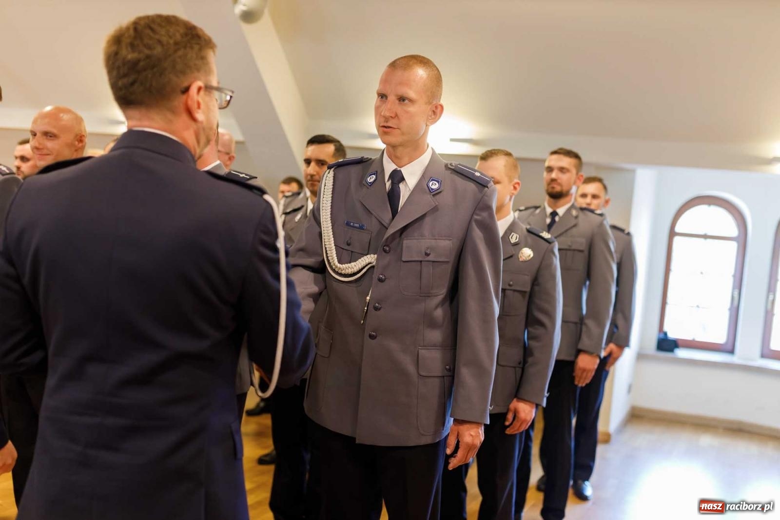 Zdjęcie w galerii na portalu naszraciborz.pl: Święto Policji w raciborskim garnizonie. Na zamku wręczono mianowania na wyższe stopnie wiadomości z regionu