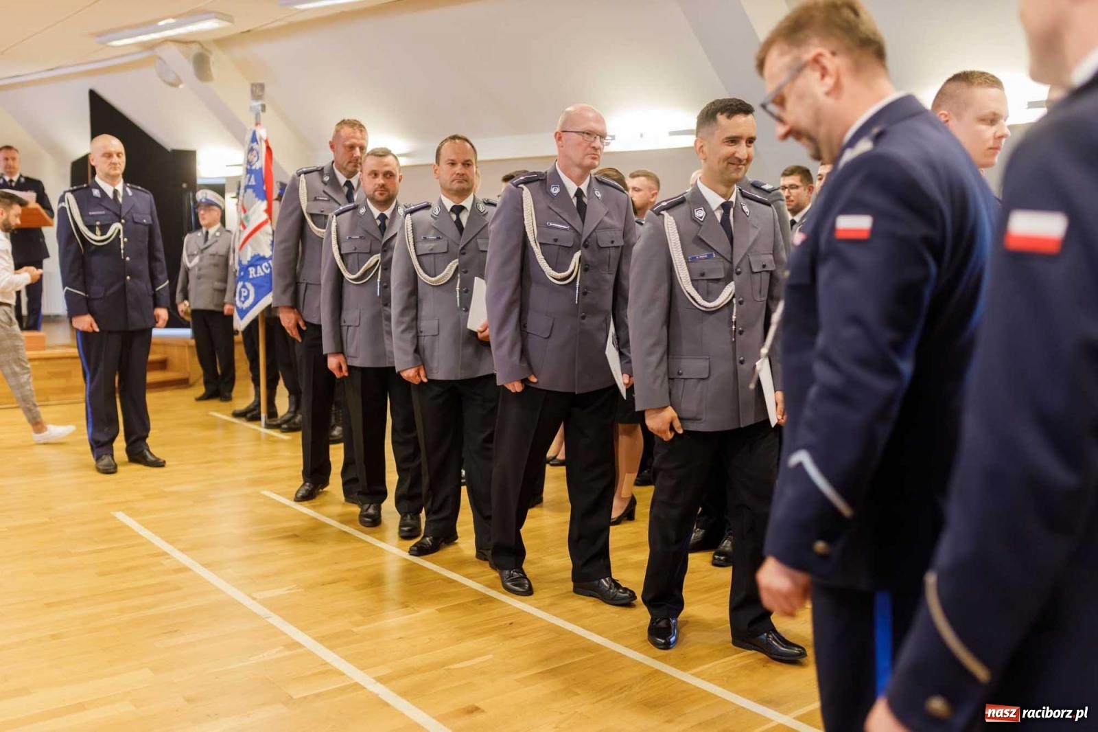 Zdjęcie w galerii na portalu naszraciborz.pl: Święto Policji w raciborskim garnizonie. Na zamku wręczono mianowania na wyższe stopnie wiadomości z regionu