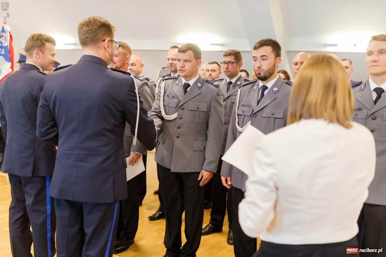 Zdjęcie w galerii na portalu naszraciborz.pl: Święto Policji w raciborskim garnizonie. Na zamku wręczono mianowania na wyższe stopnie wiadomości z regionu