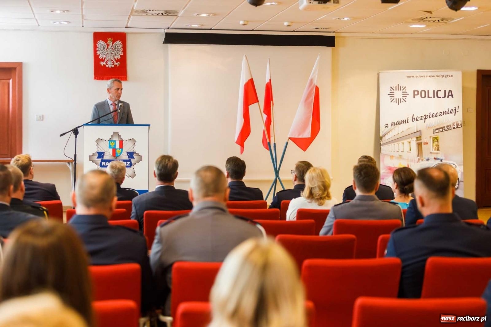 Zdjęcie w galerii na portalu naszraciborz.pl: Święto Policji w raciborskim garnizonie. Na zamku wręczono mianowania na wyższe stopnie wiadomości z regionu