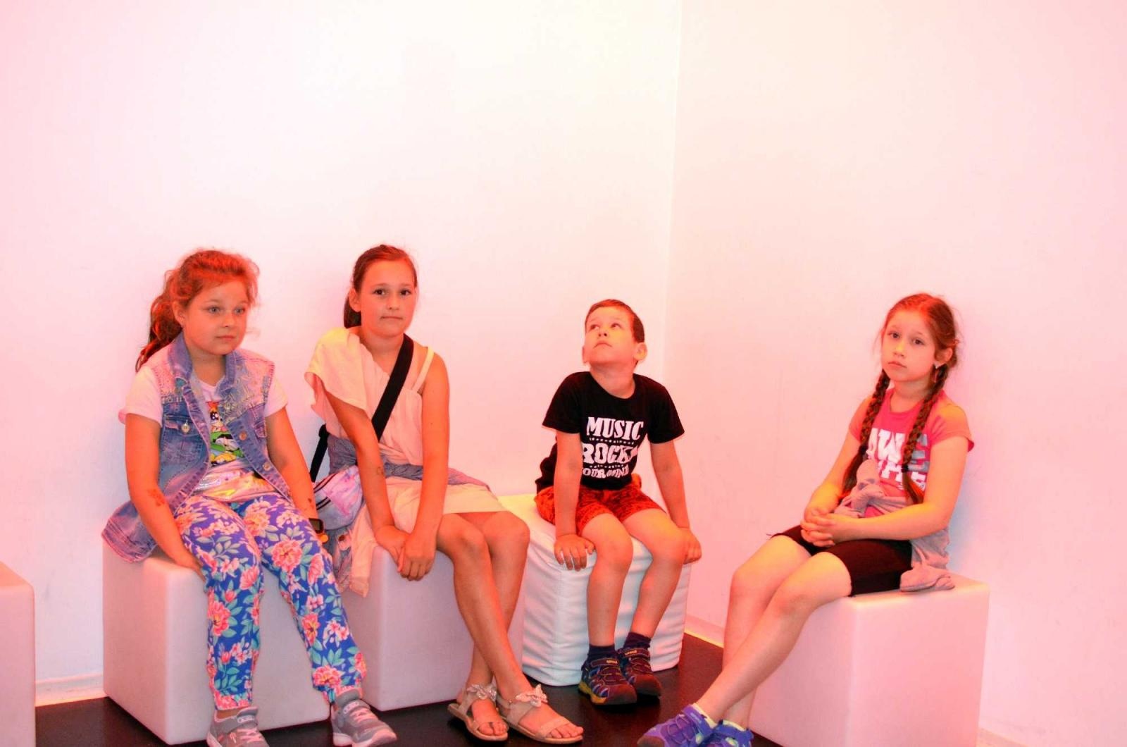 Zdjęcie w galerii na portalu naszraciborz.pl: Fascynująca podróż małych raciborzan w świat kolorów [FOTO] wiadomości z regionu