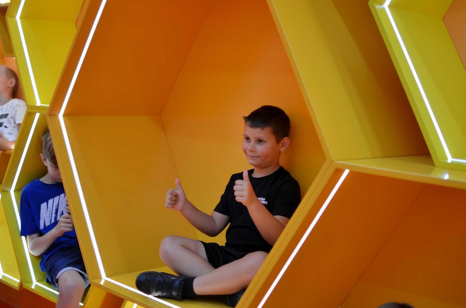 Zdjęcie w galerii na portalu naszraciborz.pl: Fascynująca podróż małych raciborzan w świat kolorów [FOTO] wiadomości z regionu