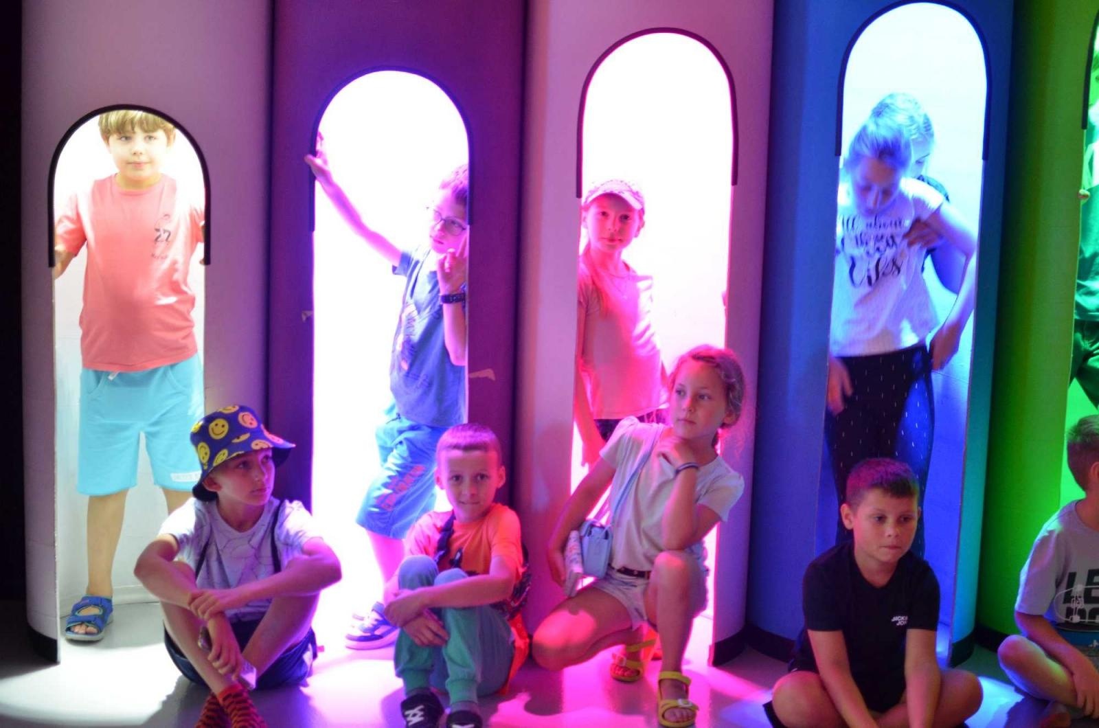 Zdjęcie w galerii na portalu naszraciborz.pl: Fascynująca podróż małych raciborzan w świat kolorów [FOTO] wiadomości z regionu