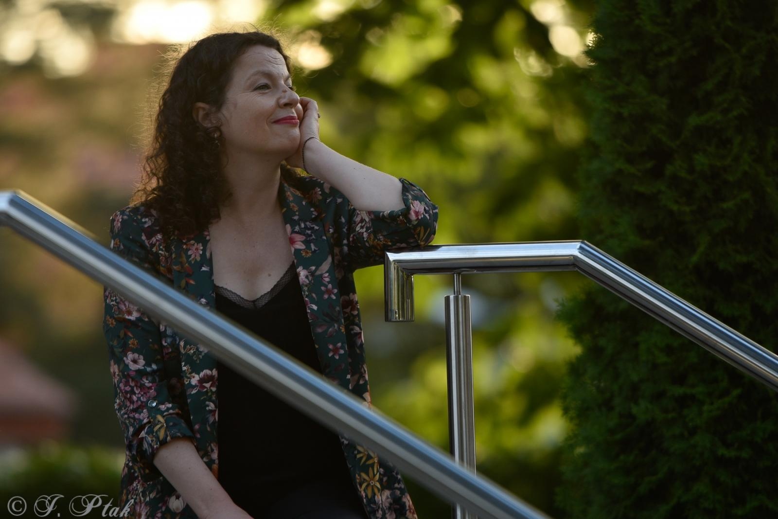 Zdjęcie w galerii na portalu naszraciborz.pl: Pod niebem Paryża - Letni Teatr na Schodach wiadomości z regionu