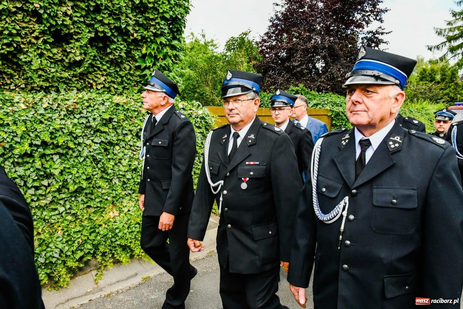 Zdjęcie w galerii na portalu naszraciborz.pl: Druhowie z Gródczanek świętują 90-lecie jednostki. Gmina ufundowała im sztandar wiadomości z regionu