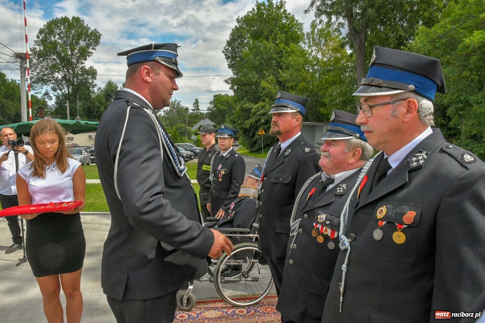 Zdjęcie w galerii na portalu naszraciborz.pl: Druhowie z Gródczanek świętują 90-lecie jednostki. Gmina ufundowała im sztandar wiadomości z regionu