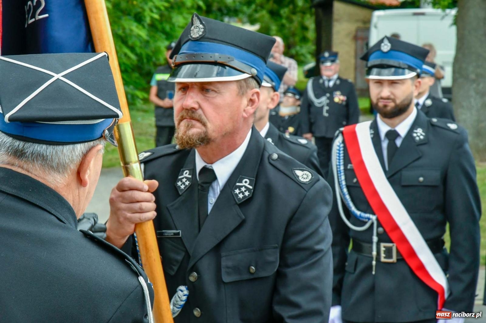 Zdjęcie w galerii na portalu naszraciborz.pl: Druhowie z Gródczanek świętują 90-lecie jednostki. Gmina ufundowała im sztandar wiadomości z regionu