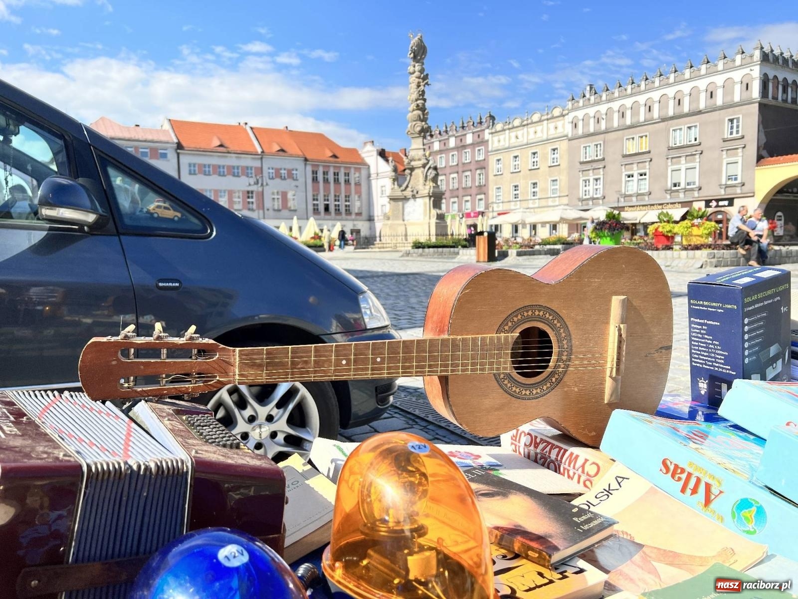 Zdjęcie w galerii na portalu naszraciborz.pl: Raciborski targ staroci odzyskał wigor wiadomości z regionu