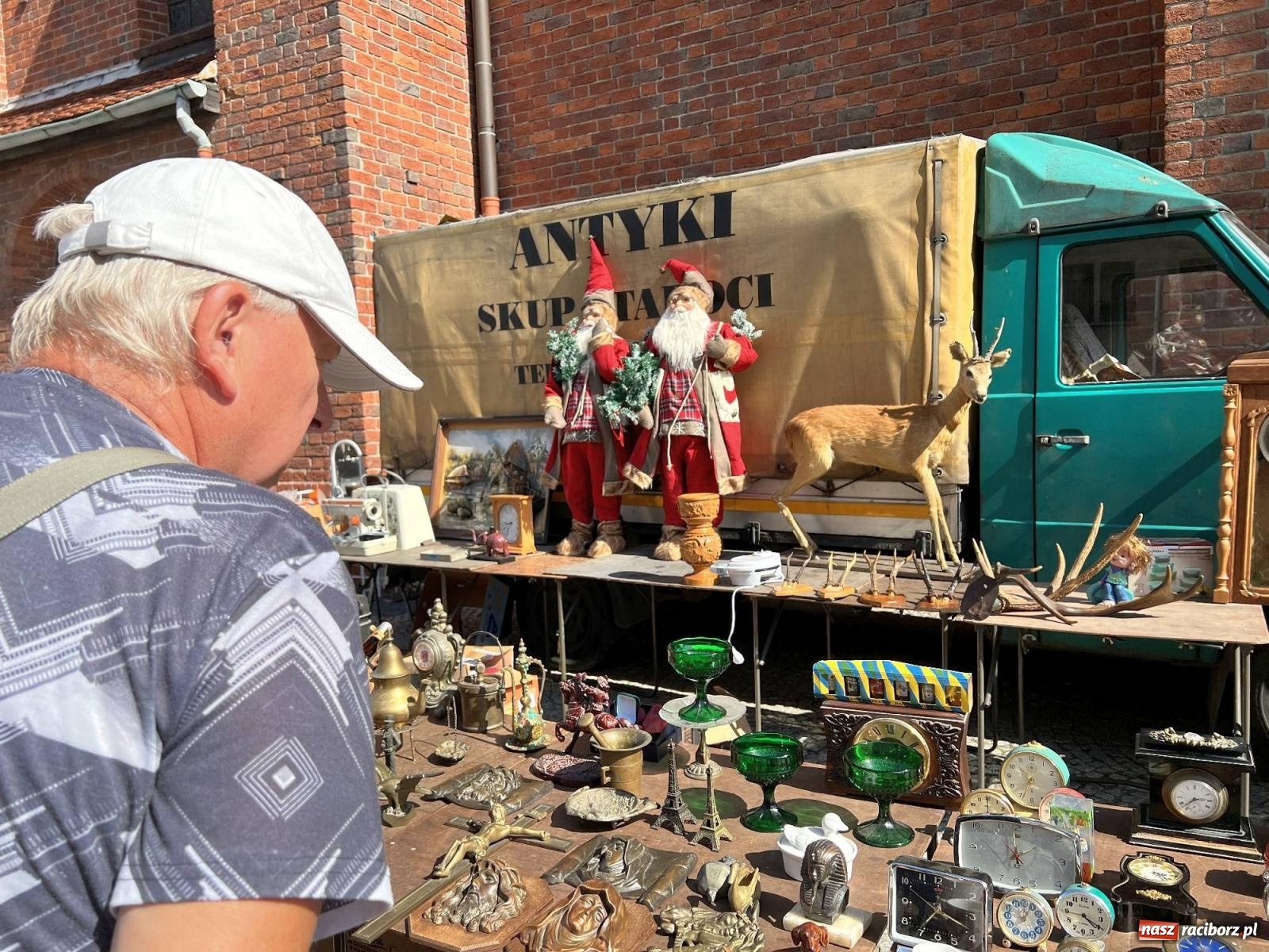Zdjęcie w galerii na portalu naszraciborz.pl: Raciborski targ staroci odzyskał wigor wiadomości z regionu