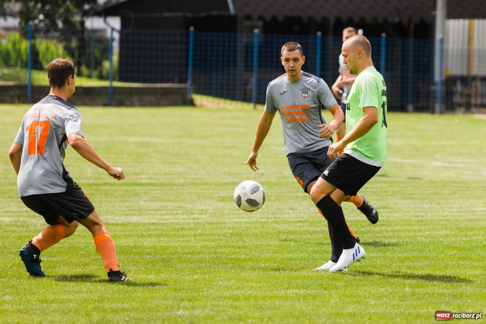 Zdjęcie w galerii na portalu naszraciborz.pl: Gminny Turniej Piłki Nożnej o Puchar Burmistrza Krzanowic wiadomości z regionu
