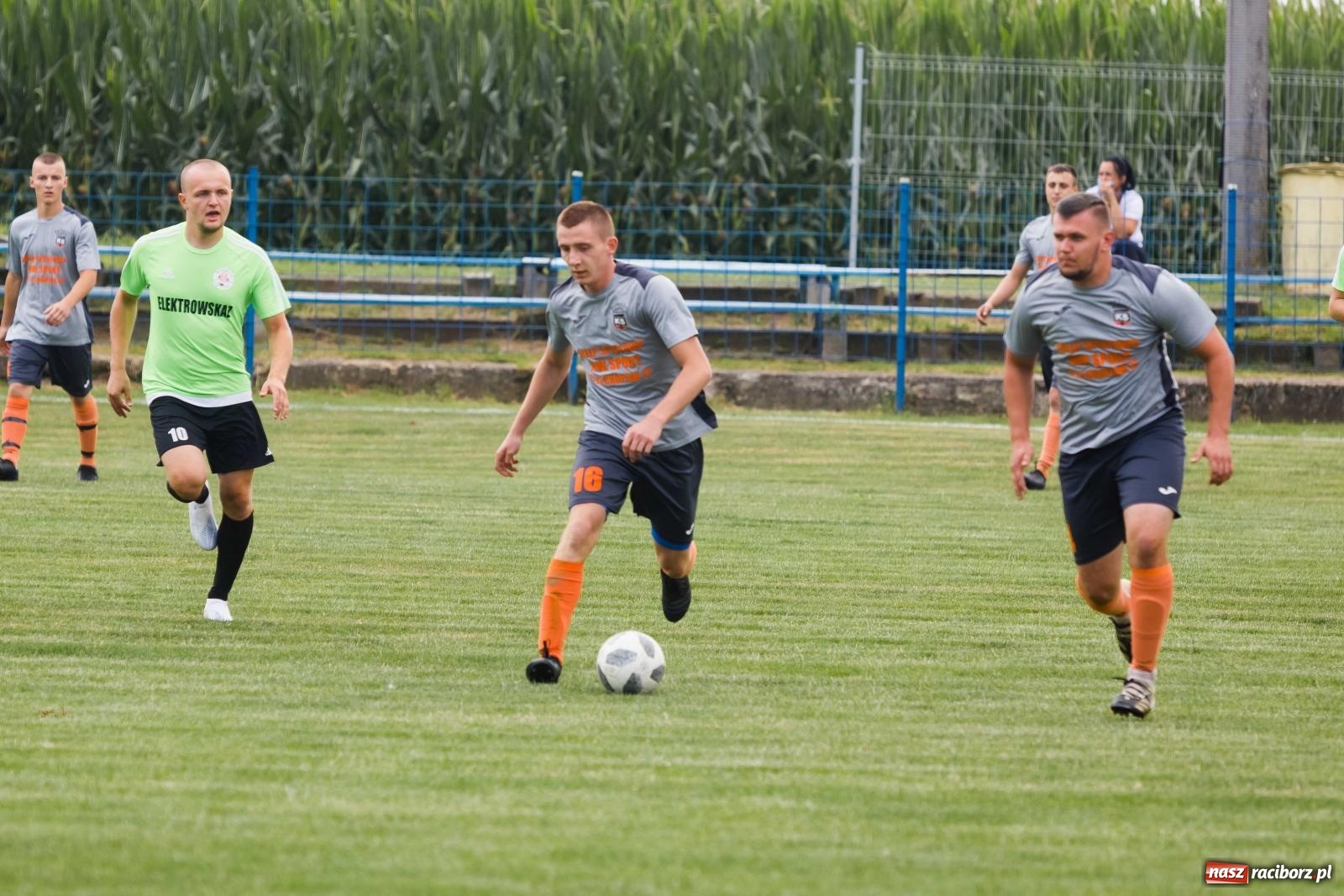 Zdjęcie w galerii na portalu naszraciborz.pl: Gminny Turniej Piłki Nożnej o Puchar Burmistrza Krzanowic wiadomości z regionu